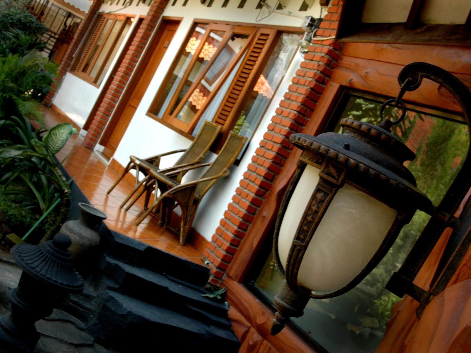 Hotel Puri Larasati